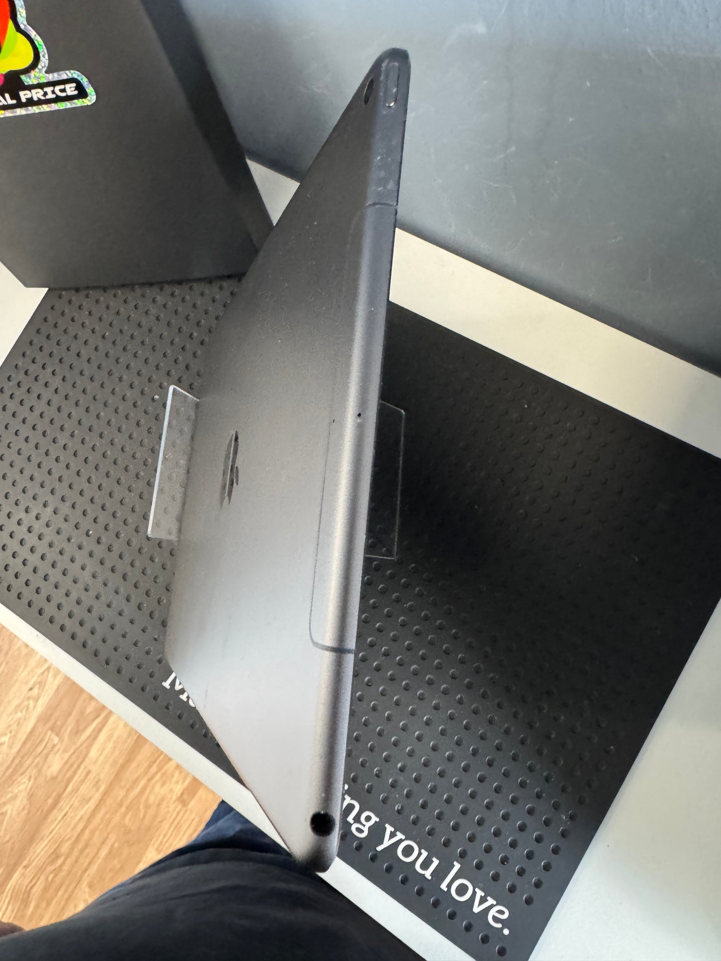 iPad Air 3 64 GB Wi-Fi + Cellular - 4G Ricondizionato