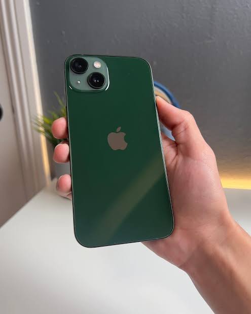 IPHONE 13 GREEN 256  GB Grado A usato Garantito